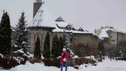 Erzurum'da 84 Köy Yolu Ulaşıma Kapandı