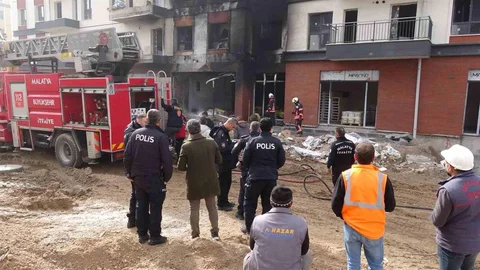 Malatya'da Şantiyede Yangın Çıktı