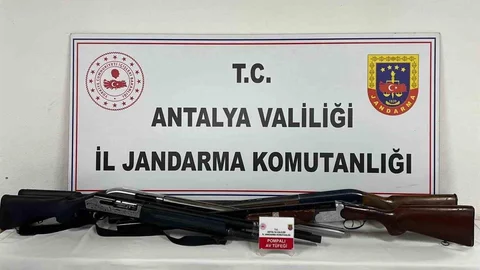 Antalya'da Ruhsatsız Av Tüfekleri Ele Geçirildi