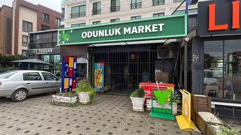 Bursa'da Markette Kavga Anları Kamerada