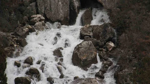 Derebucak’ta Düden Şelalesi Yeniden Akmaya Başladı