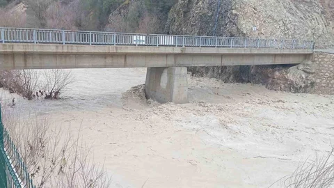 Denizli’de Köprüler Taşkın Sebebiyle Zarar Gördü