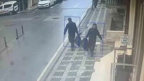 Ümraniye'de İki Cinayet Ortaya Çıktı