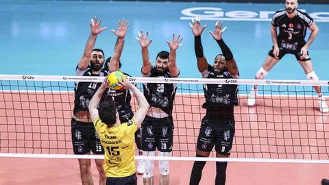 Halkbank, CEV Şampiyonlar Ligi'nde Kaybetti
