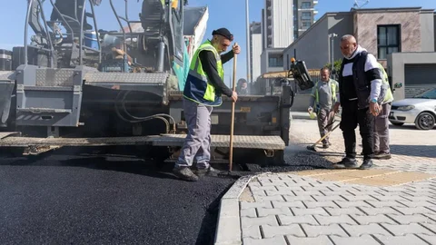 Yenişehir Belediyesi Deniz Mahallesi'ndeki Yol Yenileme Çalışmalarını Tamamlandı