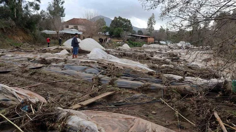 Tüm Birikimlerini Kaybettiği Sel Faciası