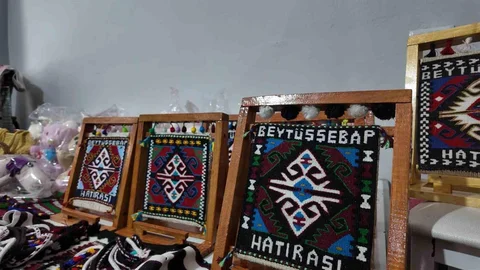 Şırnak'ta Kadınların Kış Sergisi İlgi Görüyor