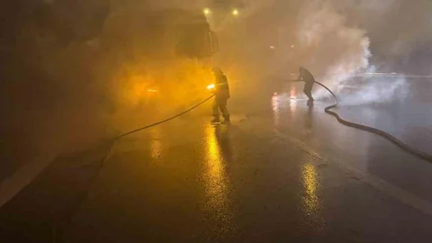 Belen'de Tır Yangını Meydana Geldi