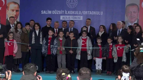 İstanbul'da Eğitim Projeleri Açılışı
