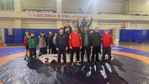 Kovancılar Güreş Takımı Elazığ'da Madalyalara Doydu