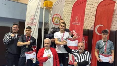 Elazığ'da Bilek Güreşi Başarısı