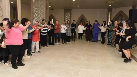 Kepez'de Kadınlar Matinesi Yapıldı