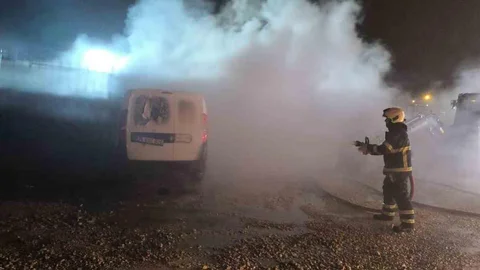 Mardin'de Ticari Araç Yangını