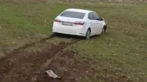 Siirt'te Tarlaya Giren Otomobil Kazası