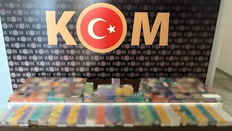 Antalya'da Milyonlarca Kaçak Ürün Ele Geçirildi