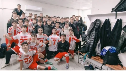 Liselilerin Kavga Çıkan Maçında Centilmenlik Ödüllendirildi