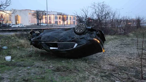 Nevşehir'de Kontrolden Çıkan Otomobil Takla Attı