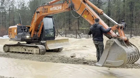 Adana'da Sel ve Heyelan Sorunları