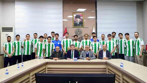 Malatya Yeşilyurtspor'dan İmza Töreni Düzenlendi