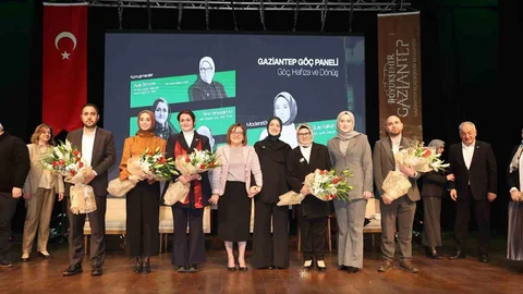 Gaziantep'te "Yeşil Otobüs" Belgeseli Gösterildi