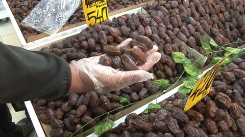 Ramazan İçin Hurma ve Helva Satışları Artıyor