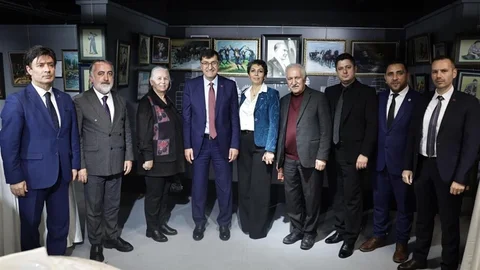 Kütahya'da Sanat Sergisi Açıldı