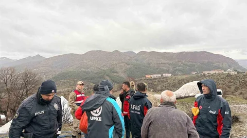 Siirt'te Fırtına Aile Çadırını Yıktı