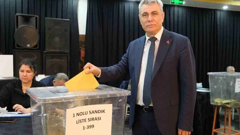 Argıncık Esnaf Odası'nda Akpınar Yeniden Başkan Seçildi