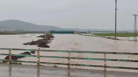 İslahiye'de Sağanak Yağış Sonrası Su Baskını
