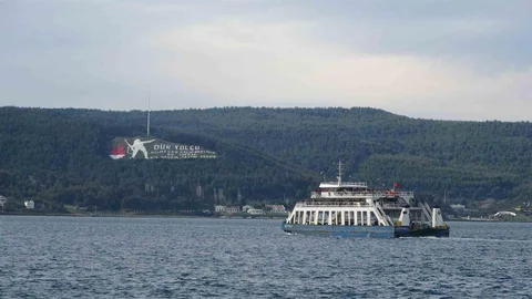 Çanakkale'de Fırtına Nedeniyle Seferler İptal Edildi