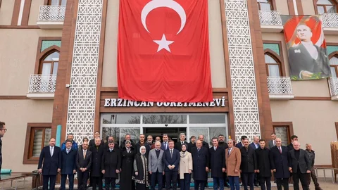 Erzincan'da Yeni Öğretmenevi Açıldı