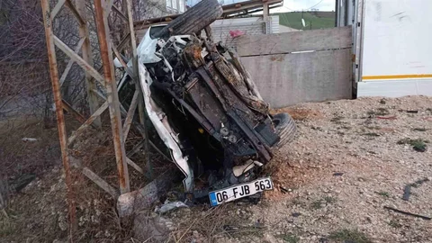 Samsun'da Takla Atan Araçta İki Yaralı