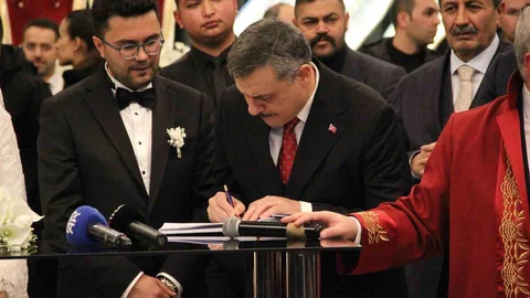 Çorum'da Bakan Çiftçi Nikah Şahidi Oldu