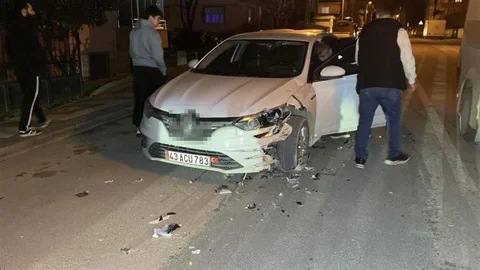 Bursa’da Otomobil ve Motosiklet Kazası