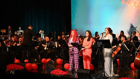 Mersin’de Ajda Pekkan Şarkıları Konseri