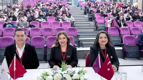 Kütahya'da Liseler Arası Münazara Finali Heyecanı