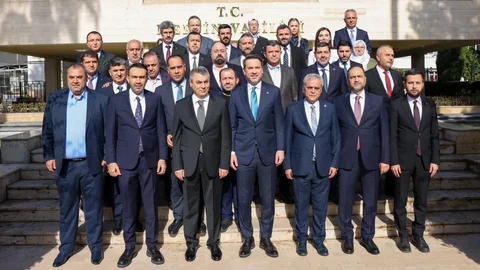 Bakan Bayraktar Mersin'de