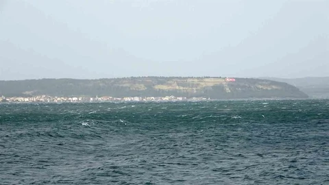 Çanakkale Boğazı Fırtına Nedeniyle Kapatıldı