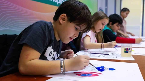 Bursa'da Çocuklar Ressam Oldu