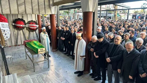 Rize'de Akademisyen Cenazeye Uğurlandı