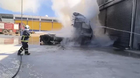 Mardin'de Tır Yangını Meydana Geldi