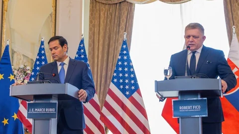 Slovakya'nın Başbakanı Fico'dan Savaş Açıklaması