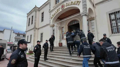 Sinop'ta Uyuşturucu Operasyonu: 10 Tutuklama