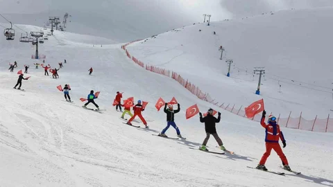 Hesarek Kayak Merkezi'nde Ziyaretçi Akını