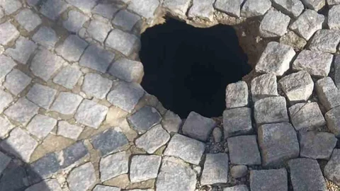 Denizli'de Tarihi Yapıda Göçük Oluştu