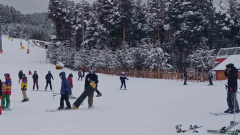 Kars'ta Kayak Keyfi Devam Ediyor