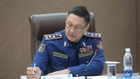 Kırgızistan'da Üç Bakan Görevden Alındı