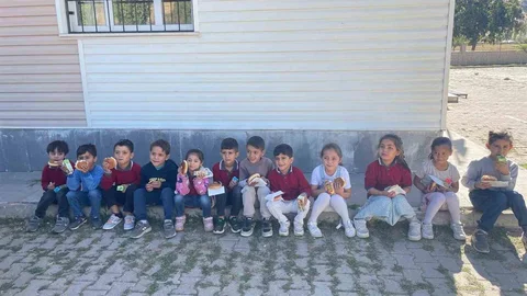 Güroymak'ta Öğrencilere Yardım Yapıldı