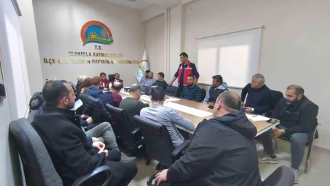 Ulukışla'da Kanatlı Hayvan Eğitimi