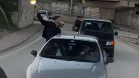 Bilecik'te Konvoyda Havaya Ateş Açıldı